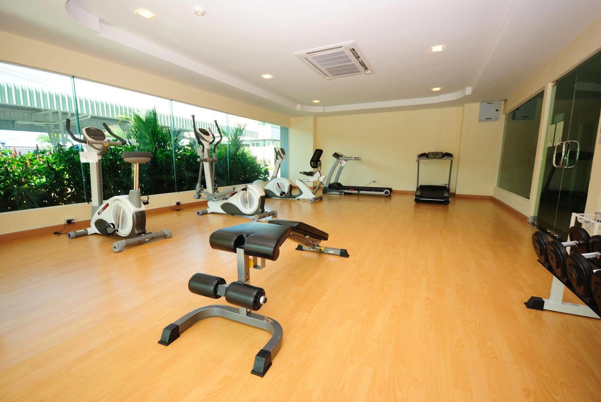 Oyo 829 Royal Thai Residence Jomtien Beach Extérieur photo