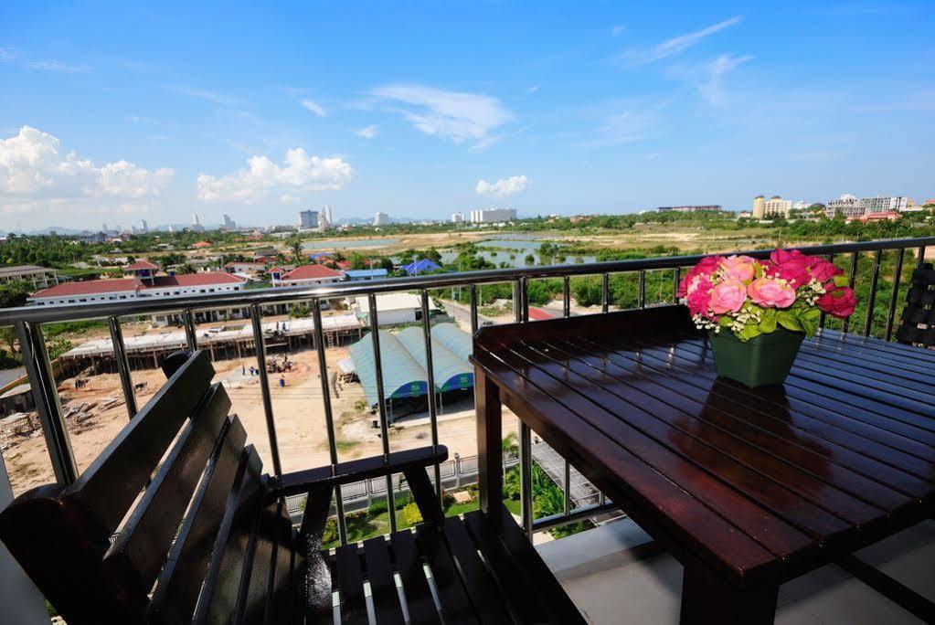 Oyo 829 Royal Thai Residence Jomtien Beach Extérieur photo