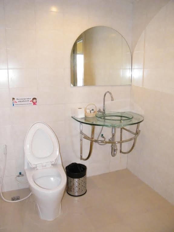 Oyo 829 Royal Thai Residence Jomtien Beach Extérieur photo